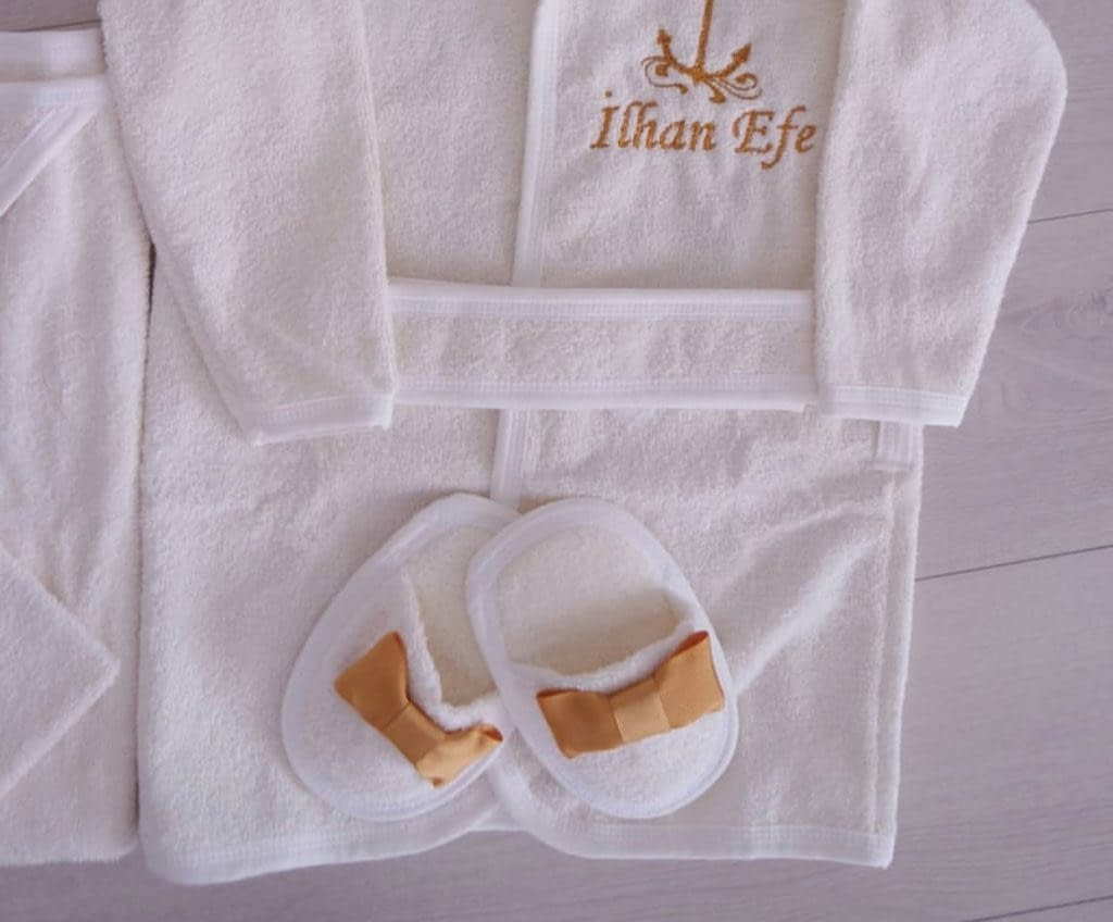 PERSONALISIERBARES BADESET "4-teilig" - babyroom.ch